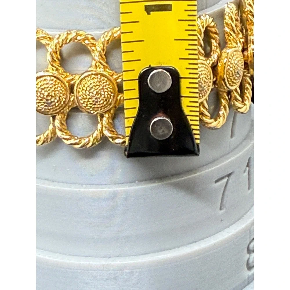 Vintage Gold Tone Textured Rope Link Medallion Bracelet 6.5 Inch